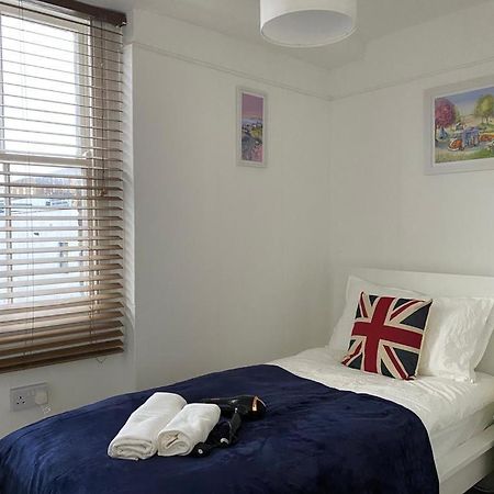 Comfy Private Rooms In Camden Town, Central Лондон Екстер'єр фото