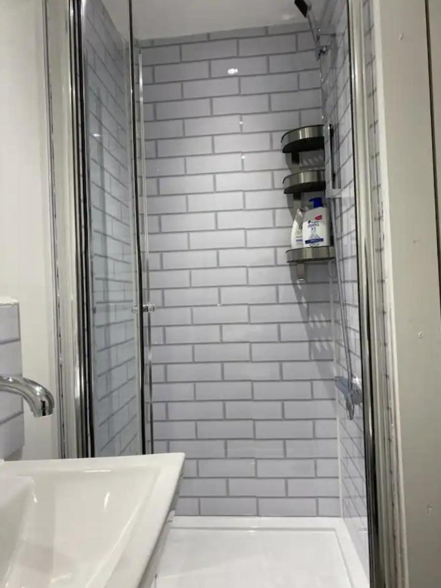 Comfy Private Rooms In Camden Town, Central Лондон Екстер'єр фото