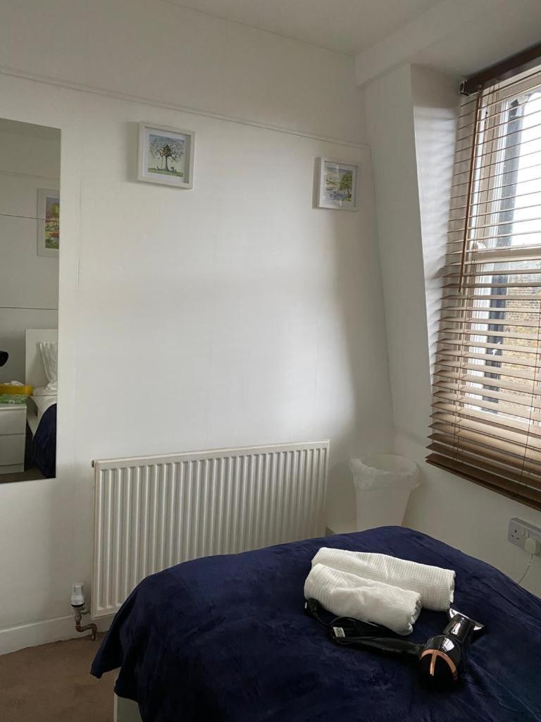 Comfy Private Rooms In Camden Town, Central Лондон Екстер'єр фото