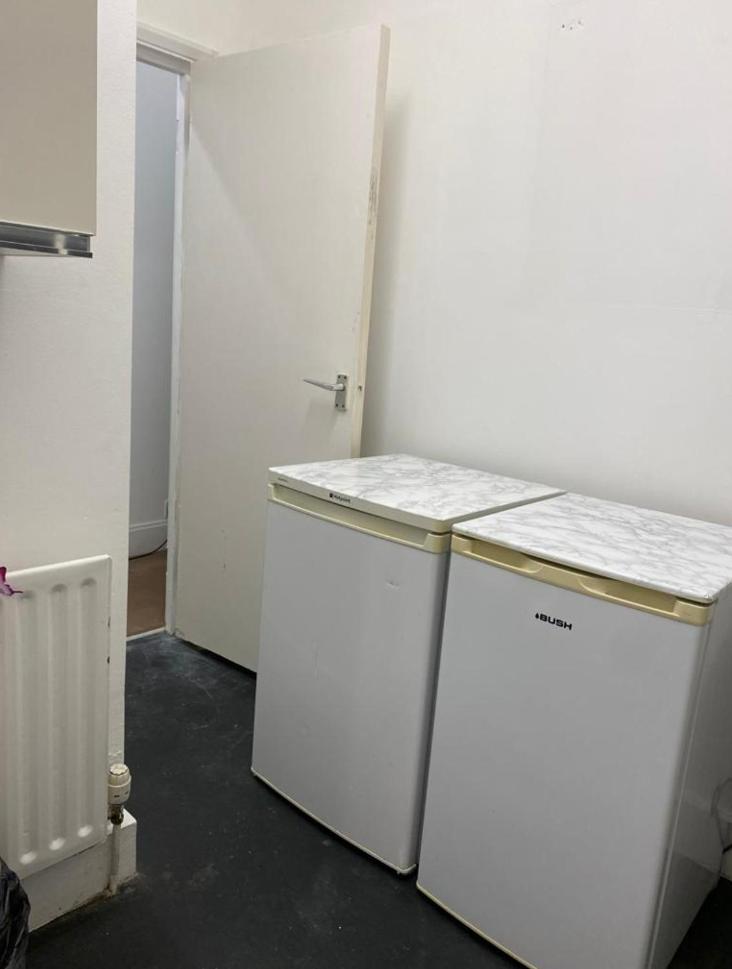 Comfy Private Rooms In Camden Town, Central Лондон Екстер'єр фото