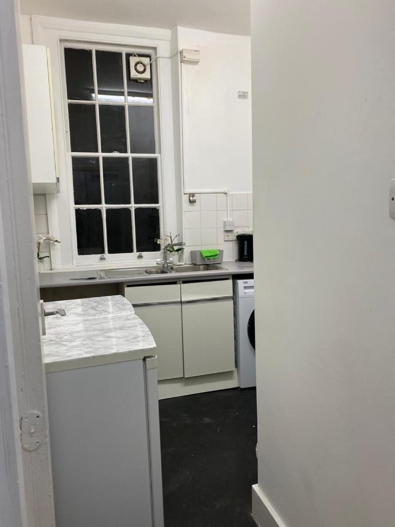 Comfy Private Rooms In Camden Town, Central Лондон Екстер'єр фото